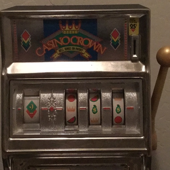 Casino Crown Vintage Play Slot Machine - Picture 2 of 3